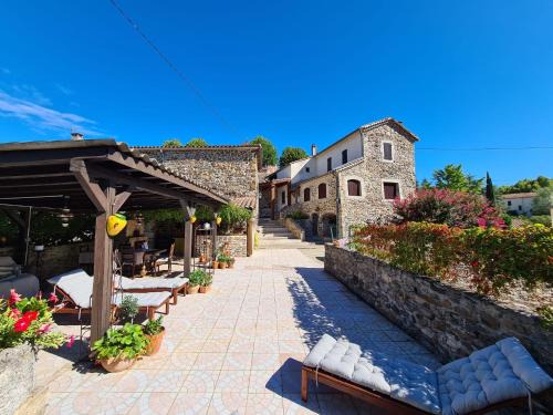 Mes Maisons - Gites & Villas in the South of France - Mes Maisons Gardoises - Two Gite's with Private Pool in Cévennes
