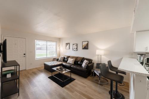 Mesa Riverview 1 BR Apt with King