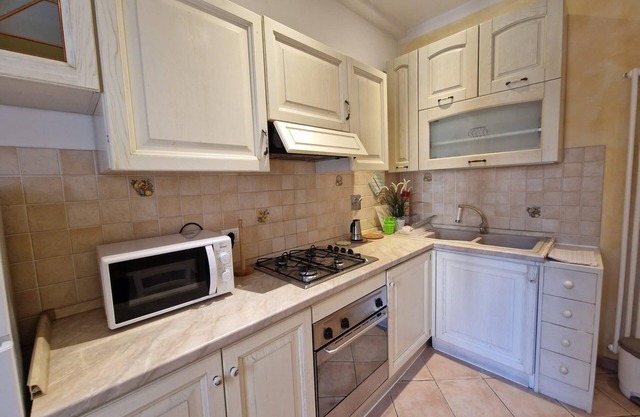 Mezzo 8 in Firenze With 2 Bedrooms and 1 Bathrooms