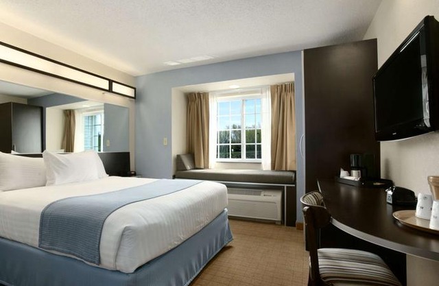 Microtel Inn and Suites by Wyndham - Geneva
