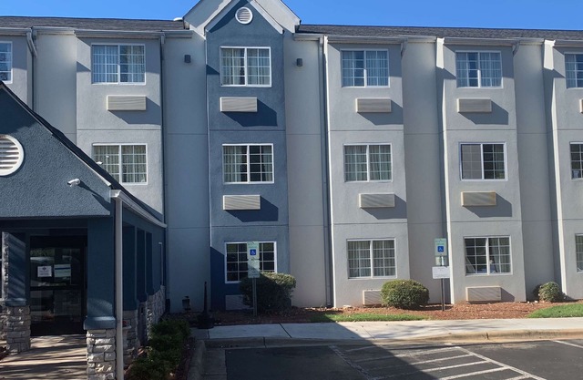 Microtel Inn by Wyndham Charlotte Airport