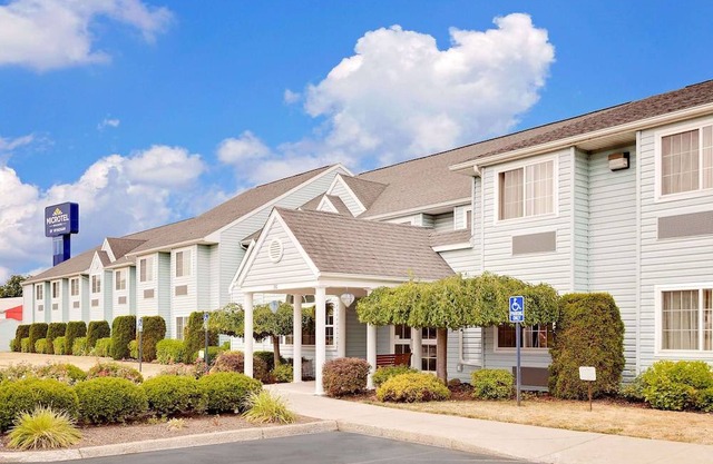 Microtel Inn & Suites by Wyndham Wellsville