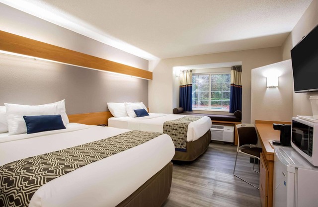 Microtel Inn & Suites by Wyndham Southern Pines/Pinehurst