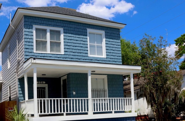 Midtown 2 Stories, Elegant & Comfortable, Newly Renovated Historic Home nearSCAD