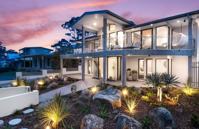 Mimosa House - 250m to Chinamans Beach in Jervis Bay!