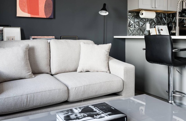 Mins to Downtown, Ballpark, Arch | Free Parking + W&D | Zencity at Bordeaux