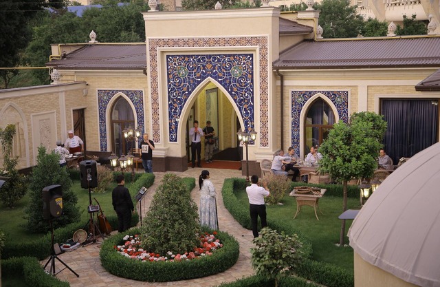 MIRZO Boutique Hotel