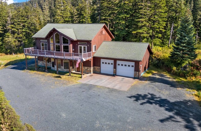 Misty Mountain Retreat, Epic Views, Sleeps 11