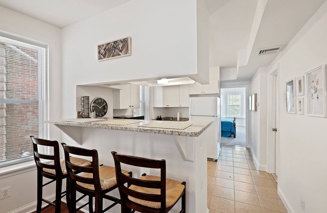Modern 1BR in East Germantown