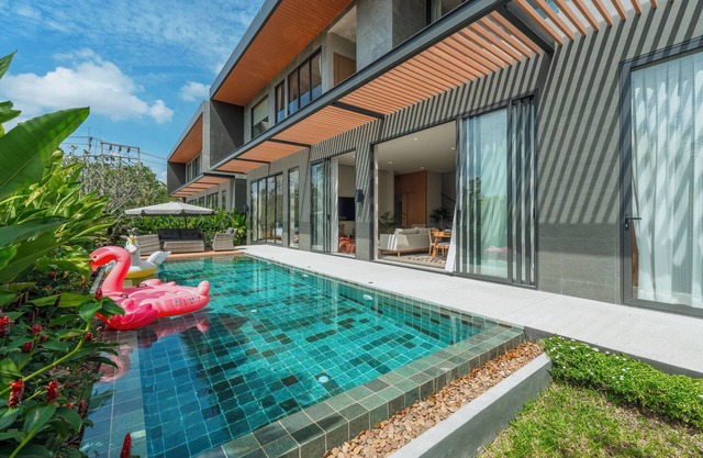 Modern 2-Level Pool Villa Long One A5