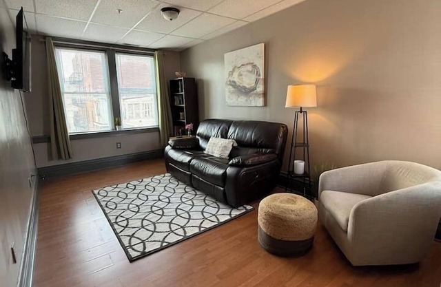 Modern 2BR w/Ensuite | Downtown Morgantown | WVU