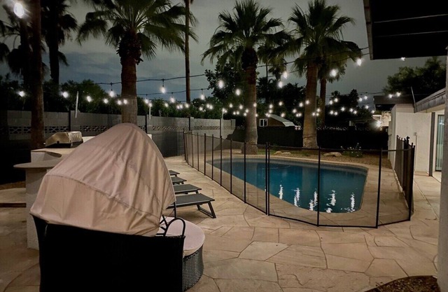 Modern 4BR Home with Pool & Game Room
