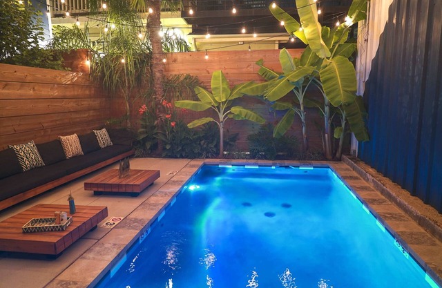 Modern and Spacious House | Heated Pool | Near FQ