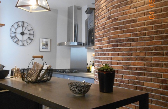 Modern apartment near the Champs Elysées and the Palais des Congrès