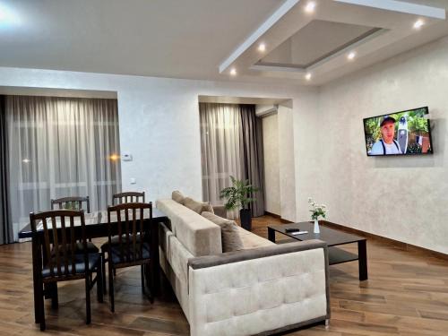 Modern apartment on Belvedere