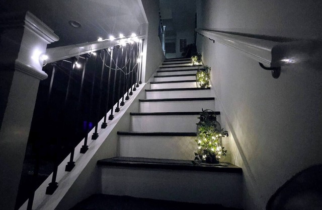 Modern, Chic, 3bd, Metro Accessible w/Free Parking