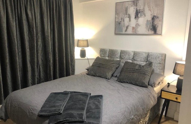 Modern En-suite Double Room