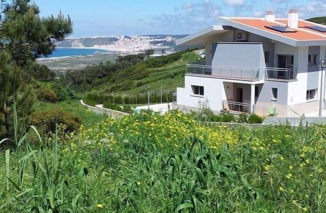 Modern house with 3 Bedrooms And 3 Bathrooms Magnificent Ocean View