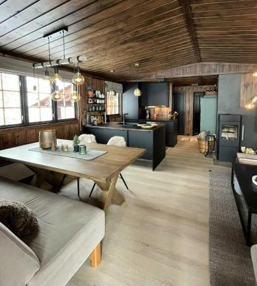 Modern Mountain Cabin With Views Over Slokovannet