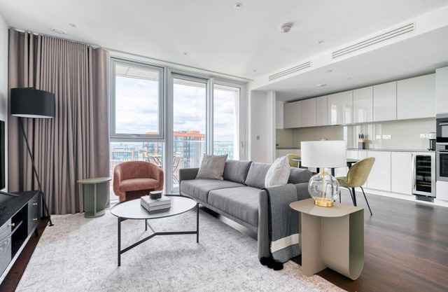 Modern Nine Elms 1BR, Open Plan, next to Tube, by Blueground