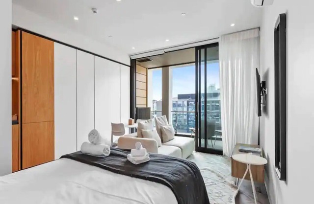 Modern Studio in Wynyard Quarter by Zodiak Stays