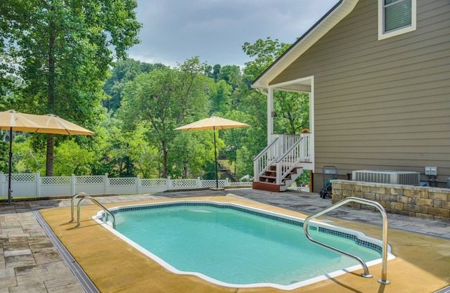 Modern Tims Ford Lake Home w/Private Dock & Pool!