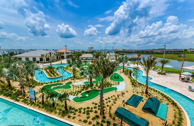 Modern Townhome W/private Pool & Free Water Park!