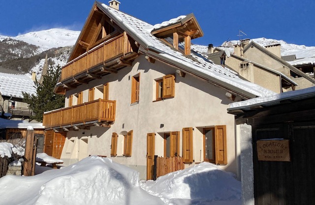 Monêtier-les-Bains center, ground floor, 3 separate bedrooms, private garden