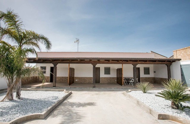 Mono La Caletta B | outdoor space, a/c