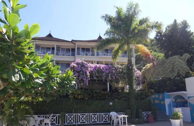 Montego Bay Best Kept Secret 1 B/R Apartments - Block C, Unit 2