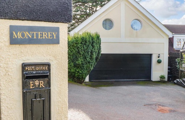 Monterey Mews