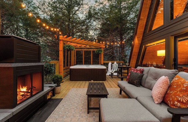 Moody A-Frame Cabin Hot Tub & Fireplace