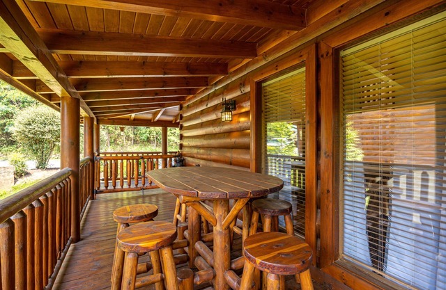MooseBehaving - Two Bedroom Cabin