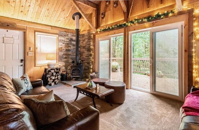 Moss Hollow Cabin at Promised Land State Park