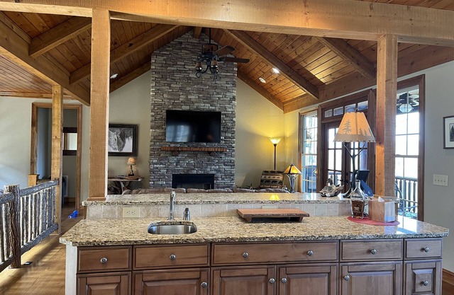 Mountain Cabin,Panoramic Views, Fireplace, WiFi
