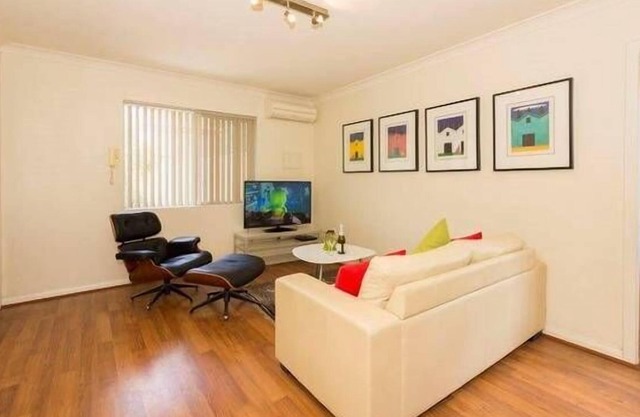 Mt Lawley Superb 2 BR Minutes to CBD 1,great restaurants coffee shops clubs