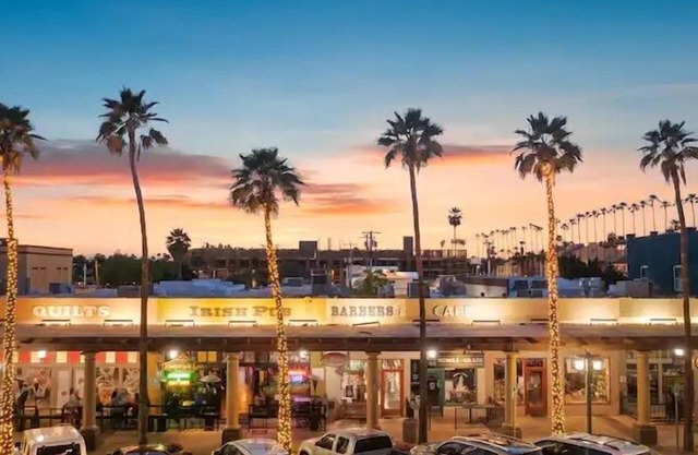 Muku - Sparkling Heated Oasis - Downtown Chandler