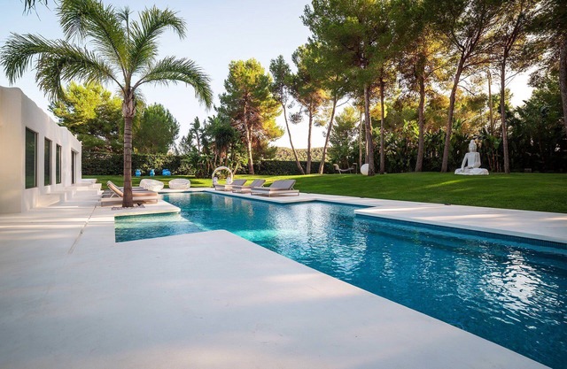 My Rental Homes - Villa Sound luxury property with pool and privacy