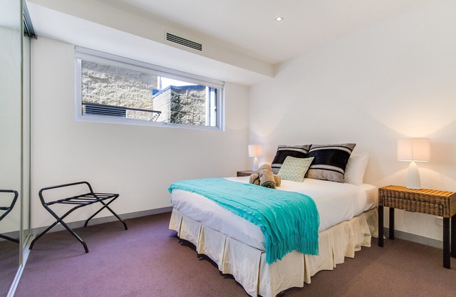 Nautilus 2 - Modern beachfront townhouse, opposite beach, water views