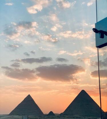 Nebura Pyramids View Hotel