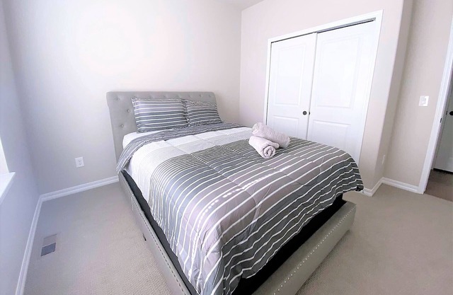 New build 5 bed (4bedroom) & 3 bath - Peaceful