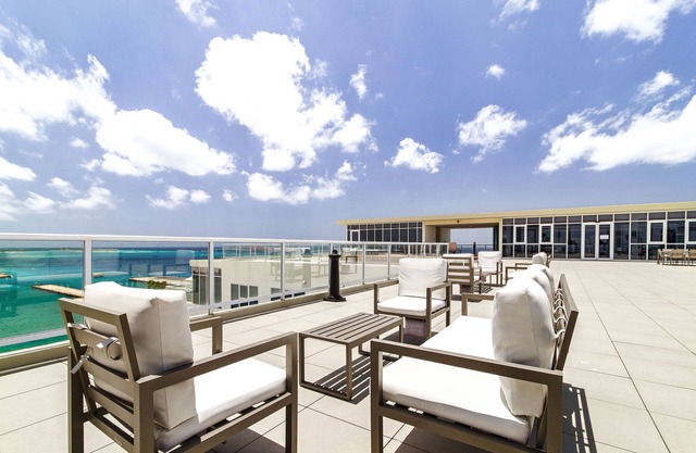 New-Executive Cozy 1 Bedroom with Balcony