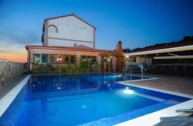 NEW LISTING!Vila Caska- ap 12-apartment for 5 people, pool, wifi, airconditioner