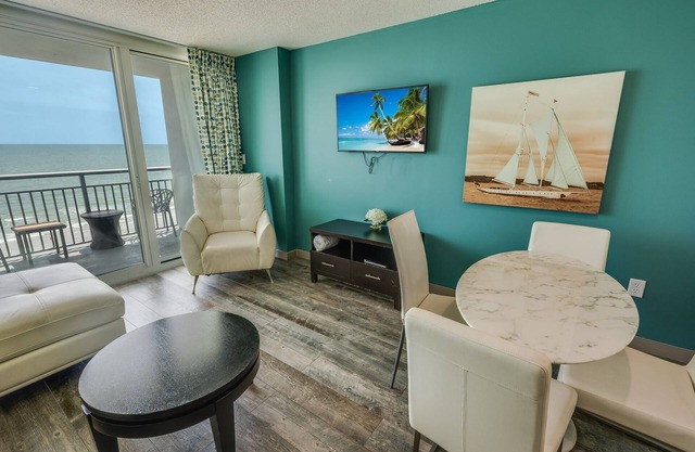 New Modern, Direct Oceanfront, Boardwalk, Views!