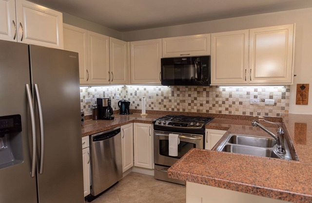 NEW -Palm Breeze Retreat-