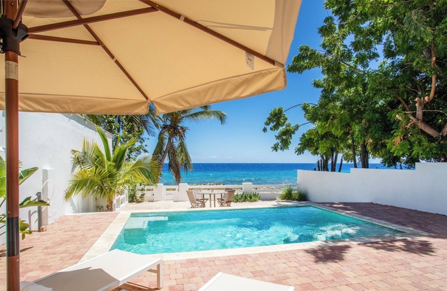 NEW relaxing ocean front beach house.