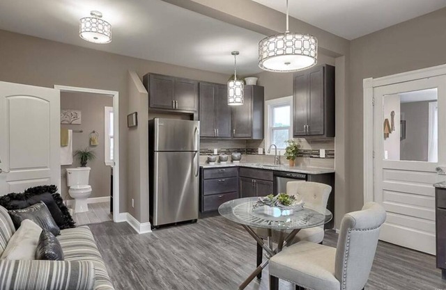 ☆ New Renovate ☆ Carondelet Park☆ Holly Hills☆Yard