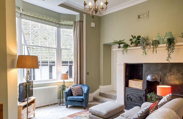 **New to let** 2 Rowntree House