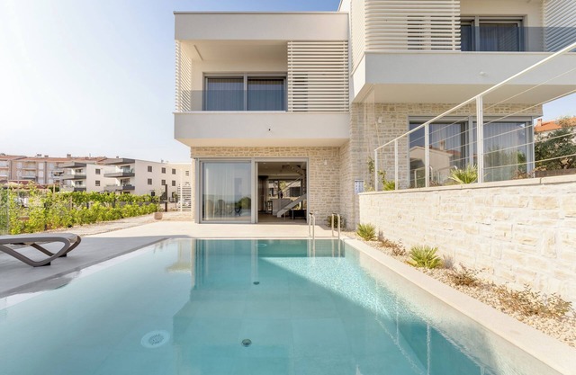 New villa with pool, beach - TRAVELER Reibeburo Krk - ID 2395