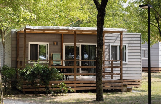 Newcampsite Beachside Getaway: 2 Bedroom 2 bathroom Mobile Home in Ca'Savio